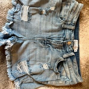 Cello size 5 juniors denim frayed jeans shorts